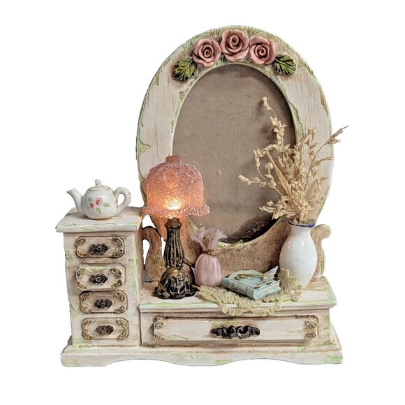 Giovanni Giftware Collection Light-Up Dresser Picture Frame Victorian Style Gift - Picture 1 of 8
